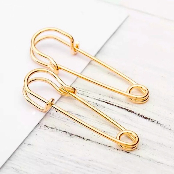 🔵𝟲𝟱%𝗢𝗙𝗙 𝗯𝘂𝗻𝗱𝗹𝗲𝘀 𝟯+🔵 NEW Kilt Safety Pin Punk Drop Earrings - Picture 9 of 14